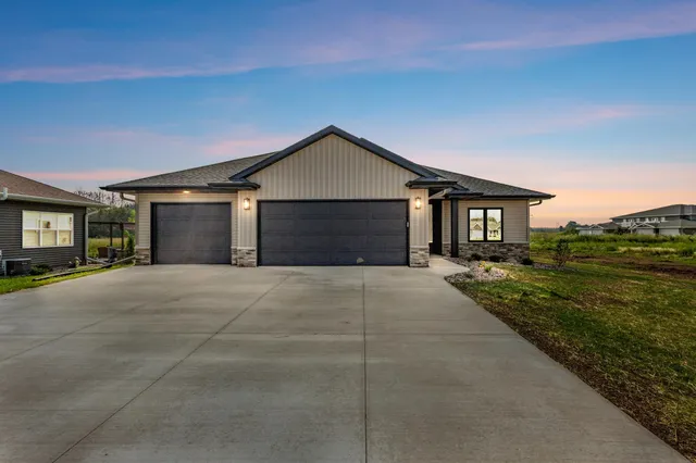 $457,900 | 726 Tambour Court, De Pere, WI 54115