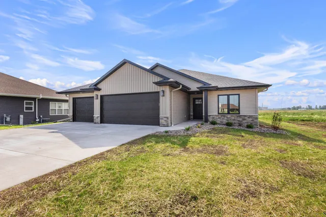 $457,900 | 726 Tambour Court, De Pere, WI 54115