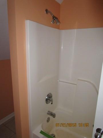 1016 Cinnamon Ridge Road Moneta, VA 24121 - Photo 21 of 22 upper shower