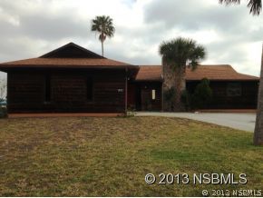 931 South Riverside Drive Edgewater, FL 32132 - Photo 1 of 14 Gallery Image 1