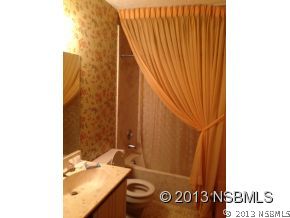 931 South Riverside Drive Edgewater, FL 32132 - Photo 4 of 14 Gallery Image 4