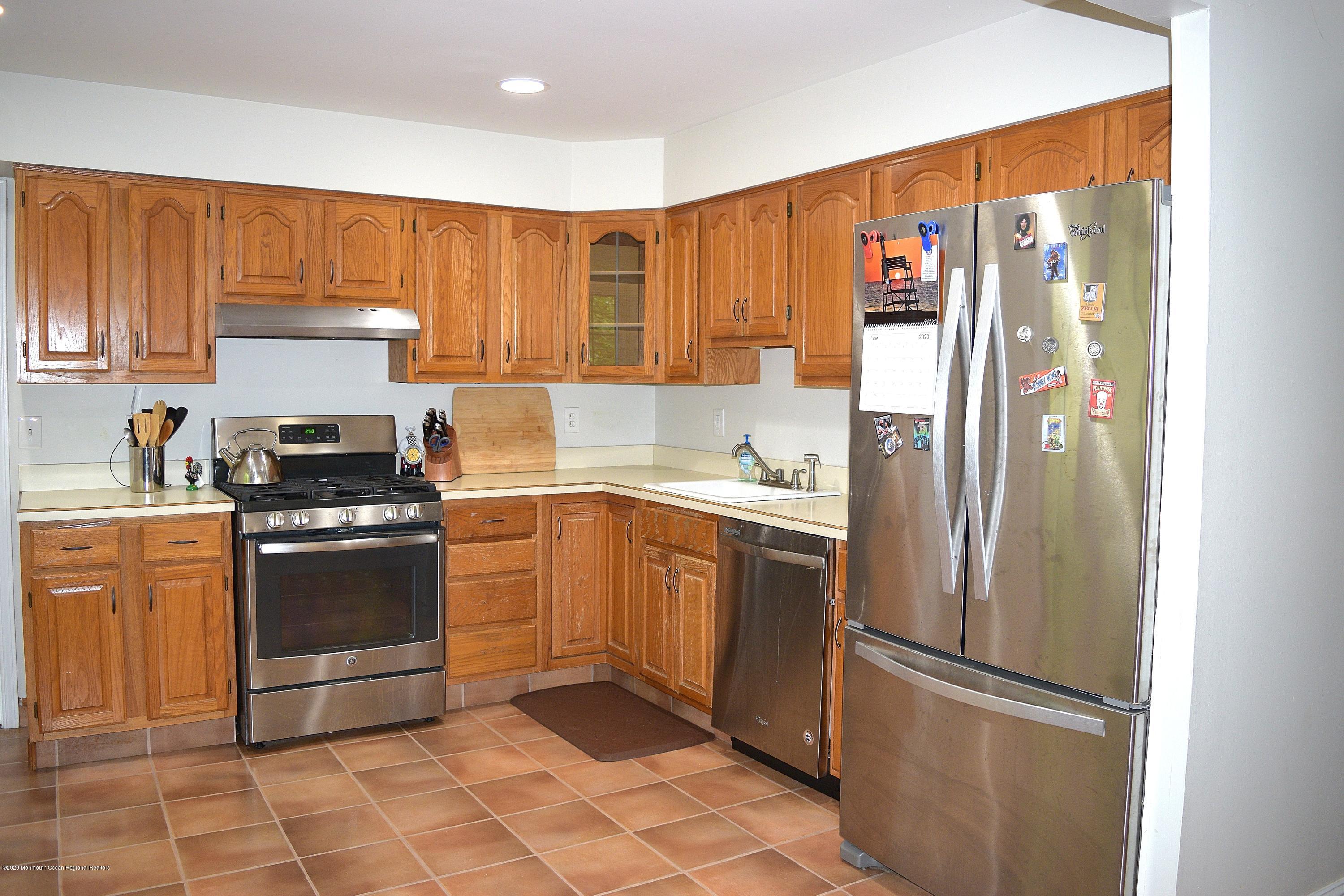 14 Ashford Road Jackson, NJ 08527 - Photo 7 of 17 Stainless Steel Appliances!