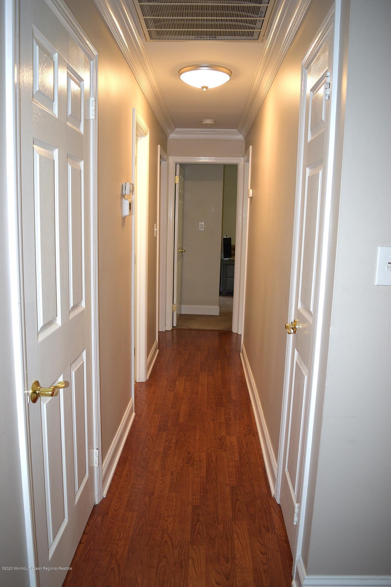 14 Ashford Road Jackson, NJ 08527 - Photo 8 of 17 Hallway