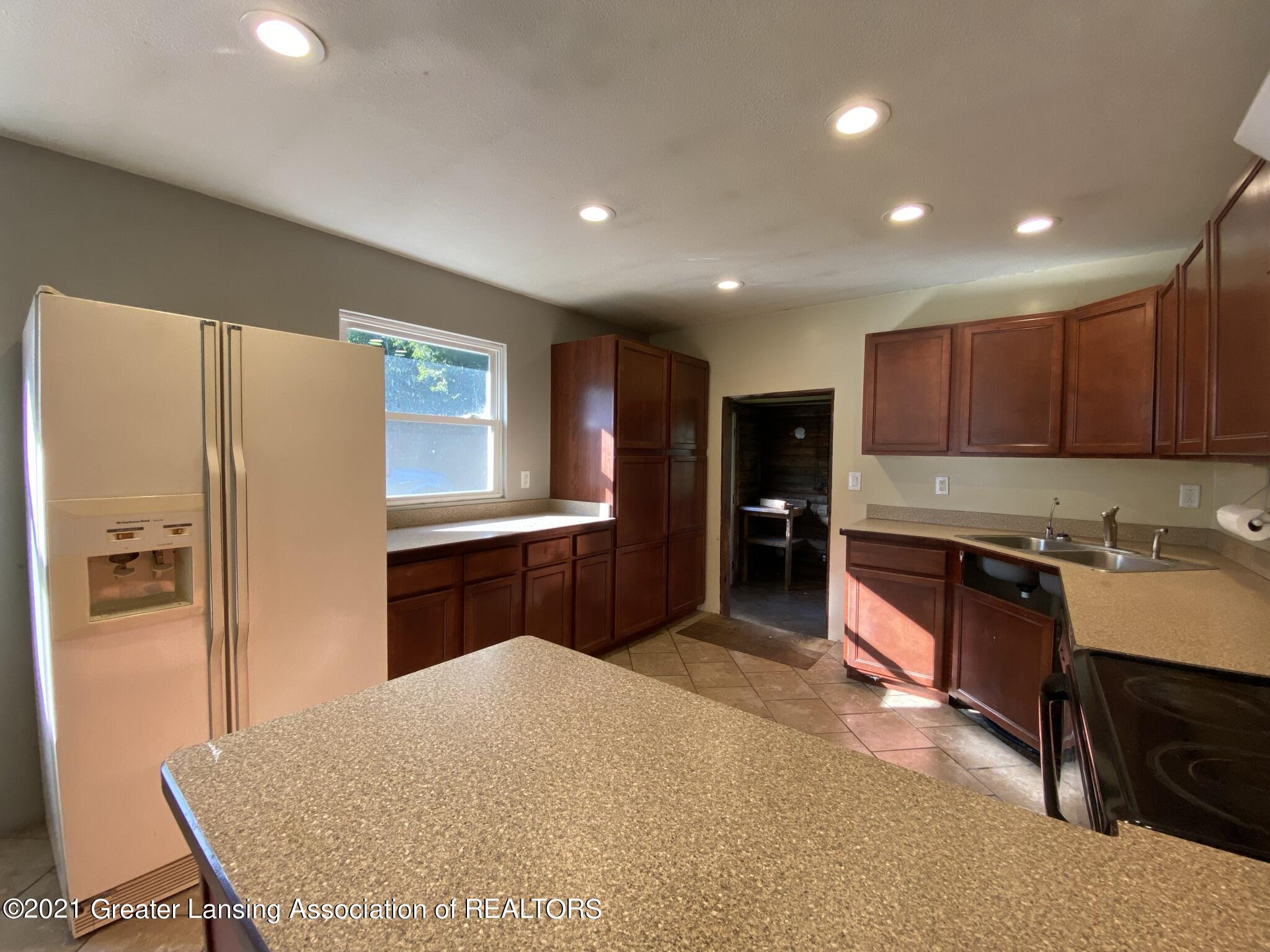 8650 West Jason Road St. Johns, MI 48879 - Photo 8 of 37 08 Kitchen 2