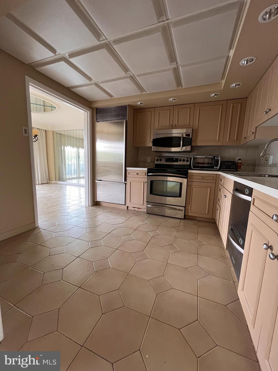 1840 Frontage Road, Unit 302 Cherry Hill, NJ 08034 - Photo 20 of 52 Kitchen