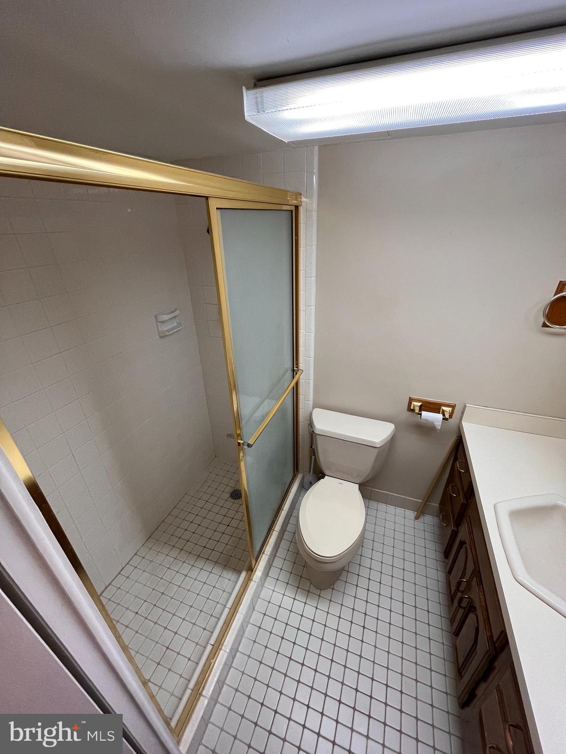 1840 Frontage Road, Unit 302 Cherry Hill, NJ 08034 - Photo 43 of 52 Master Bath