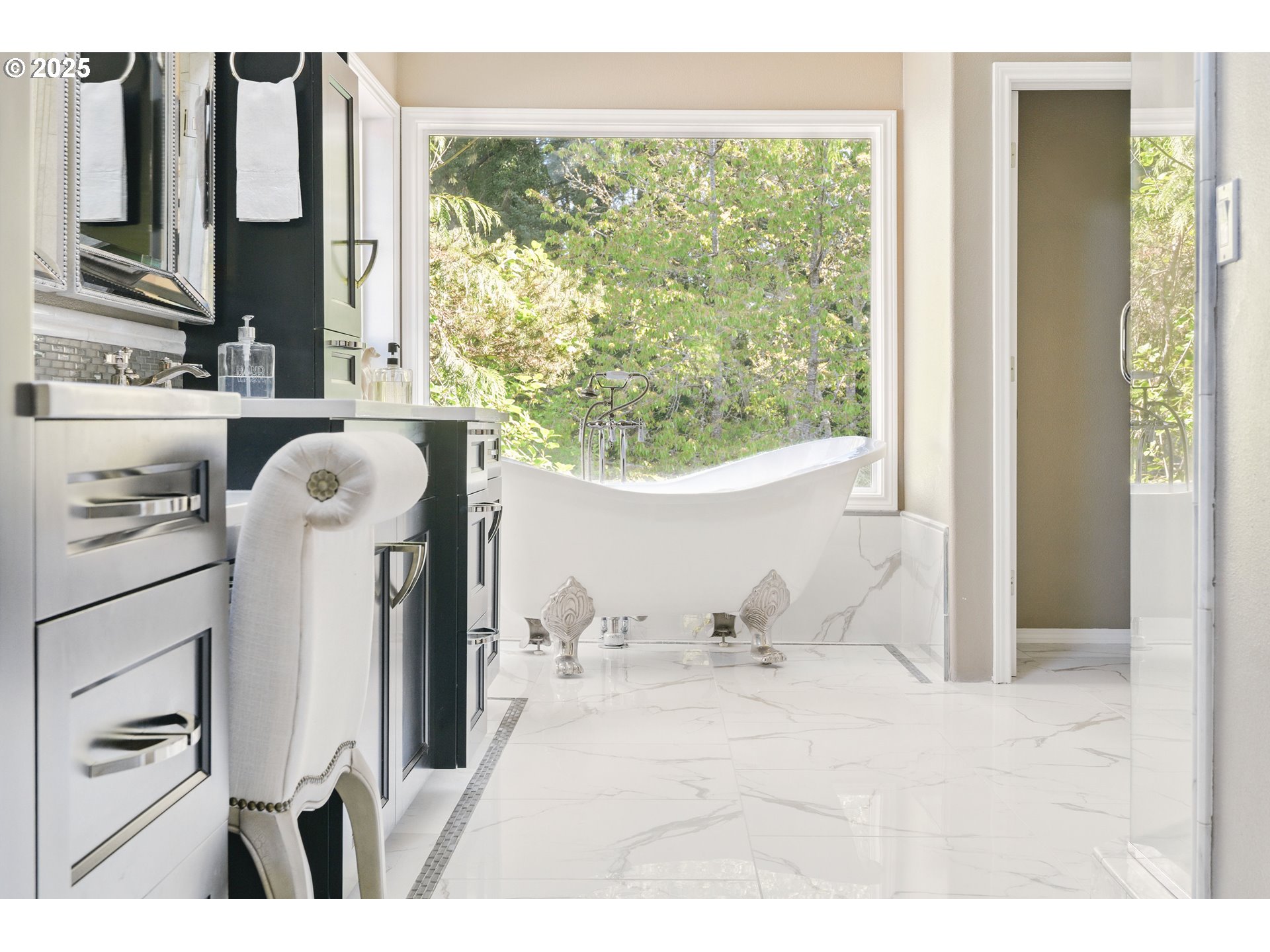 6309 Southwest Flower Street Portland, OR 97221 - Photo 17 of 48 Gallery Image 17