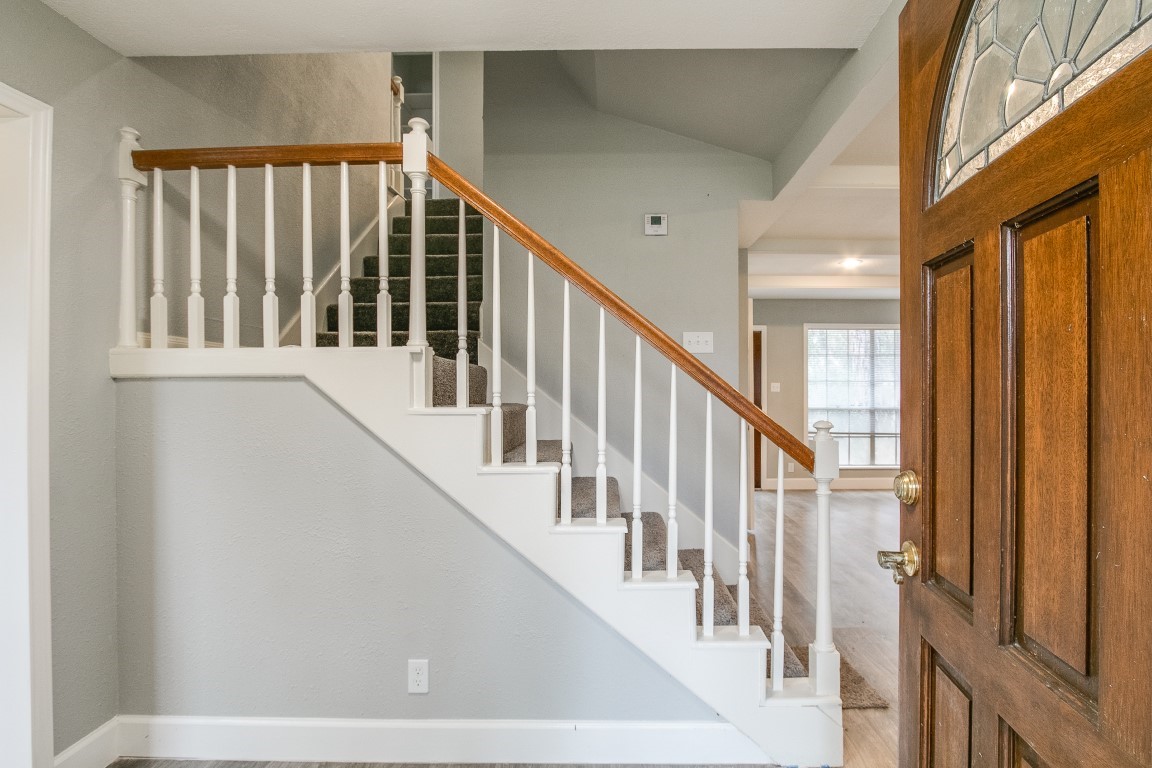 6106 Morningcrest Court Spring, TX 77389 - Photo 4 of 39