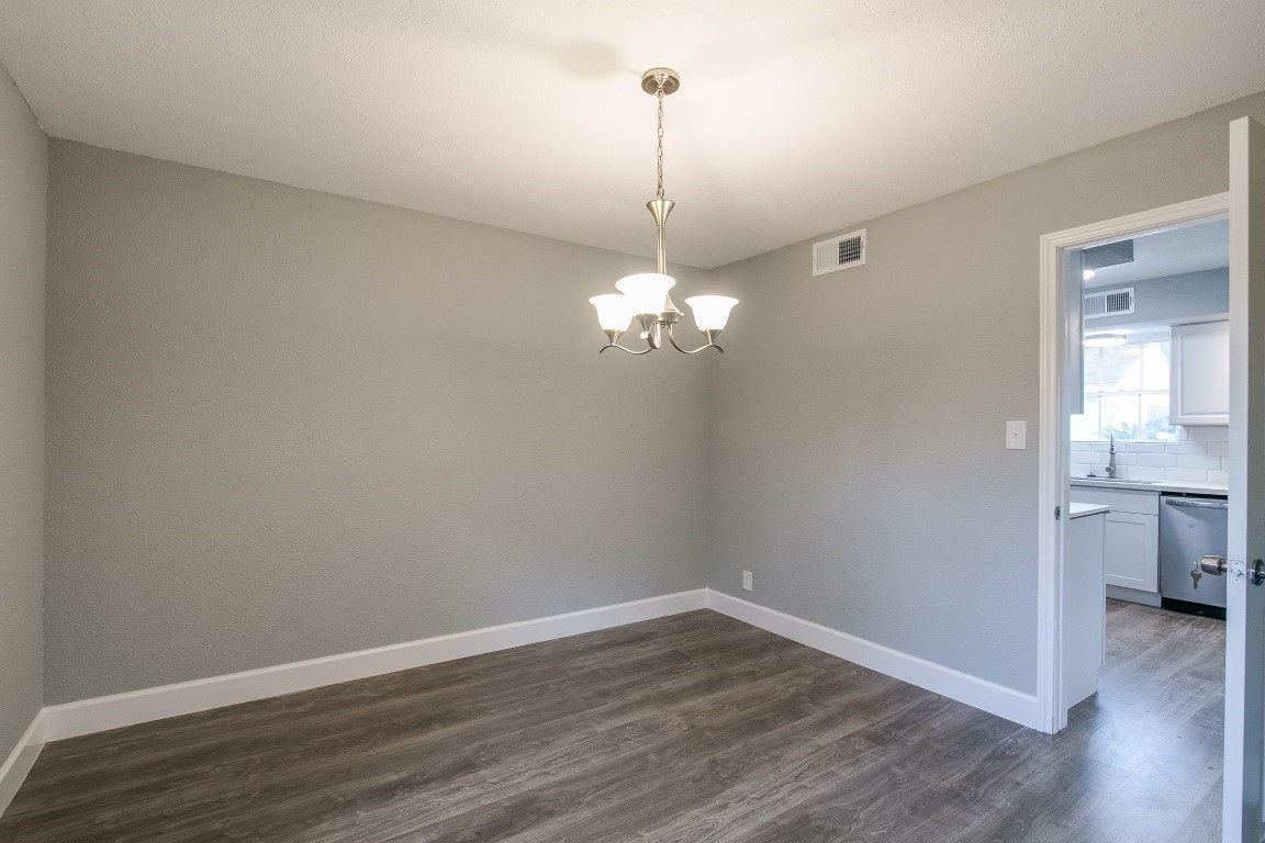 6106 Morningcrest Court Spring, TX 77389 - Photo 5 of 39