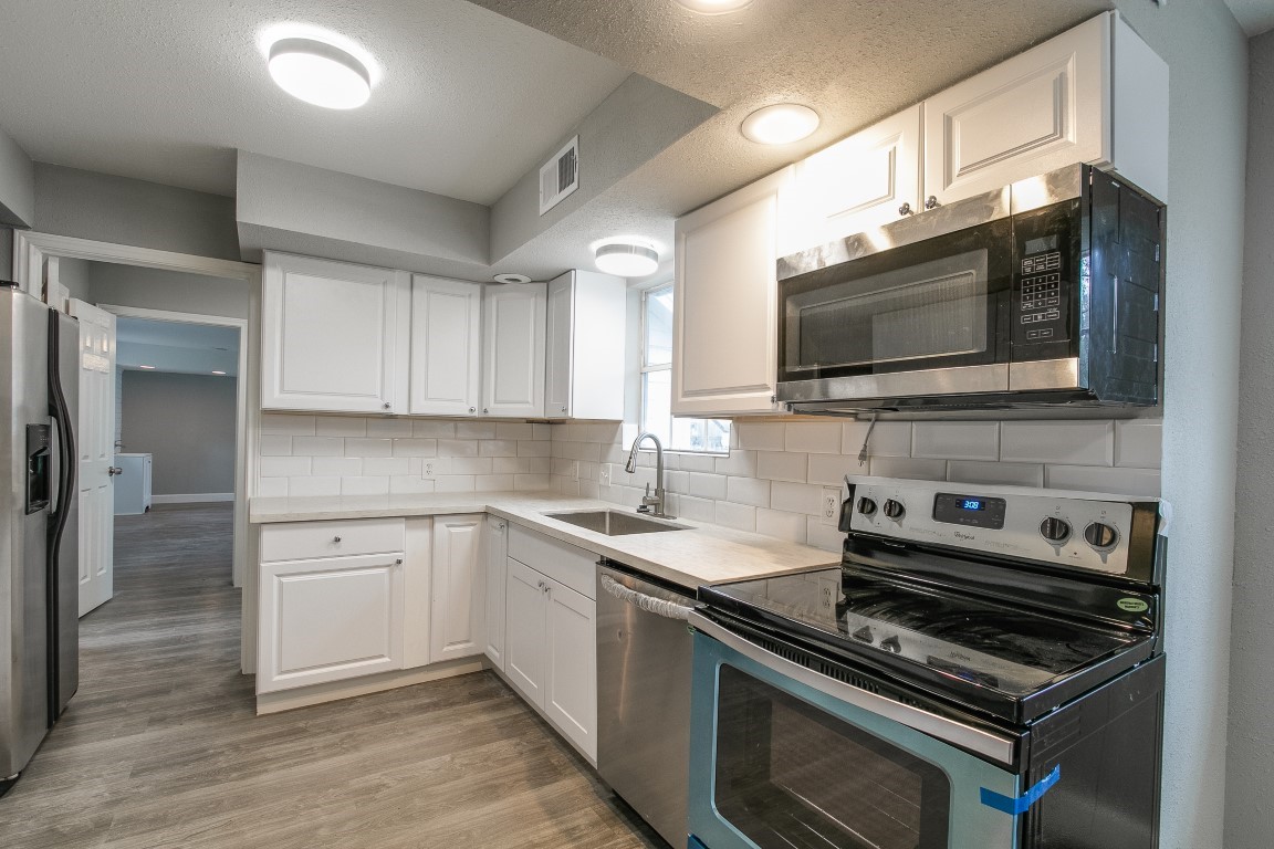 6106 Morningcrest Court Spring, TX 77389 - Photo 10 of 39