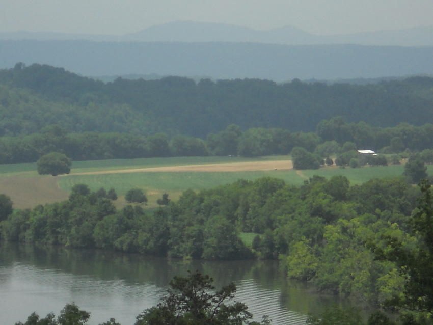 48 Espalier Drive, Unit 48 Decatur, TN 37322 - Photo 4 of 14 TN River & Creek