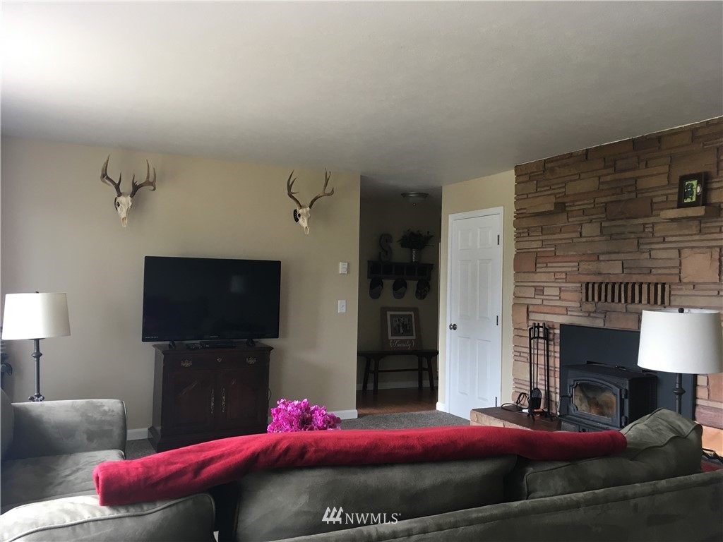 1809 Military Road Centralia, WA 98531 - Photo 3 of 18 Gallery Image 3