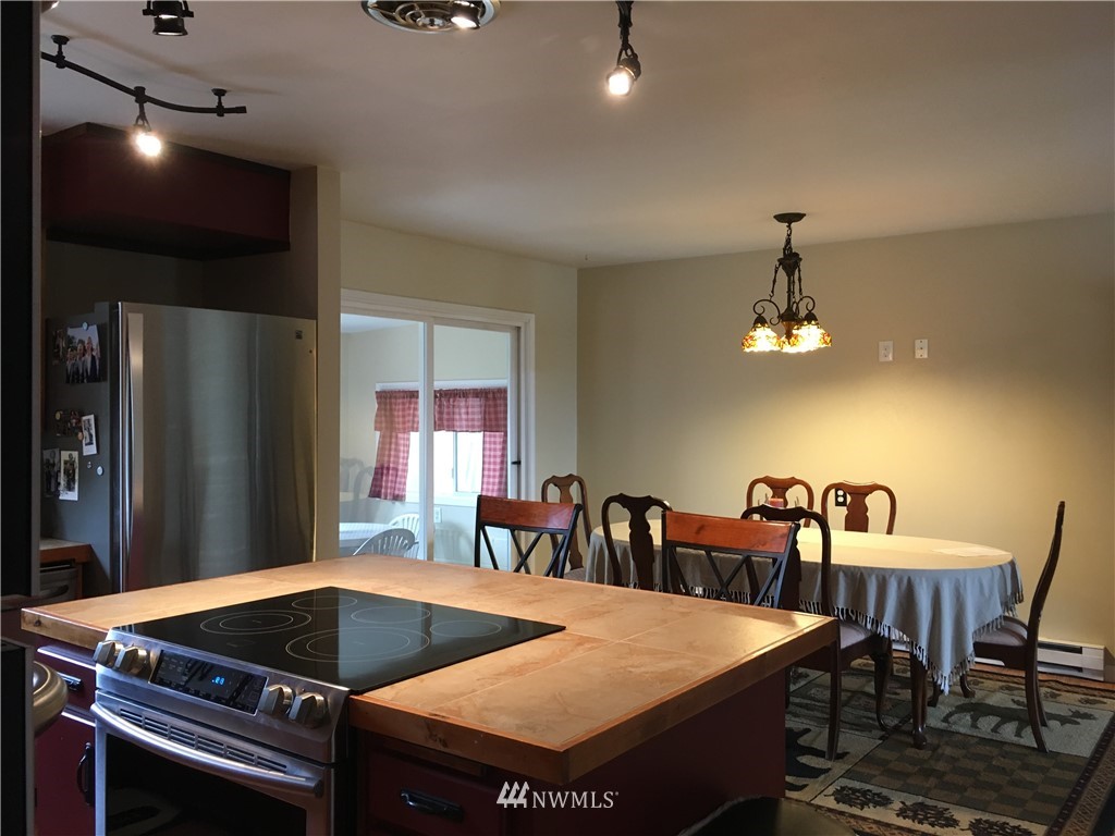 1809 Military Road Centralia, WA 98531 - Photo 7 of 18 Gallery Image 7