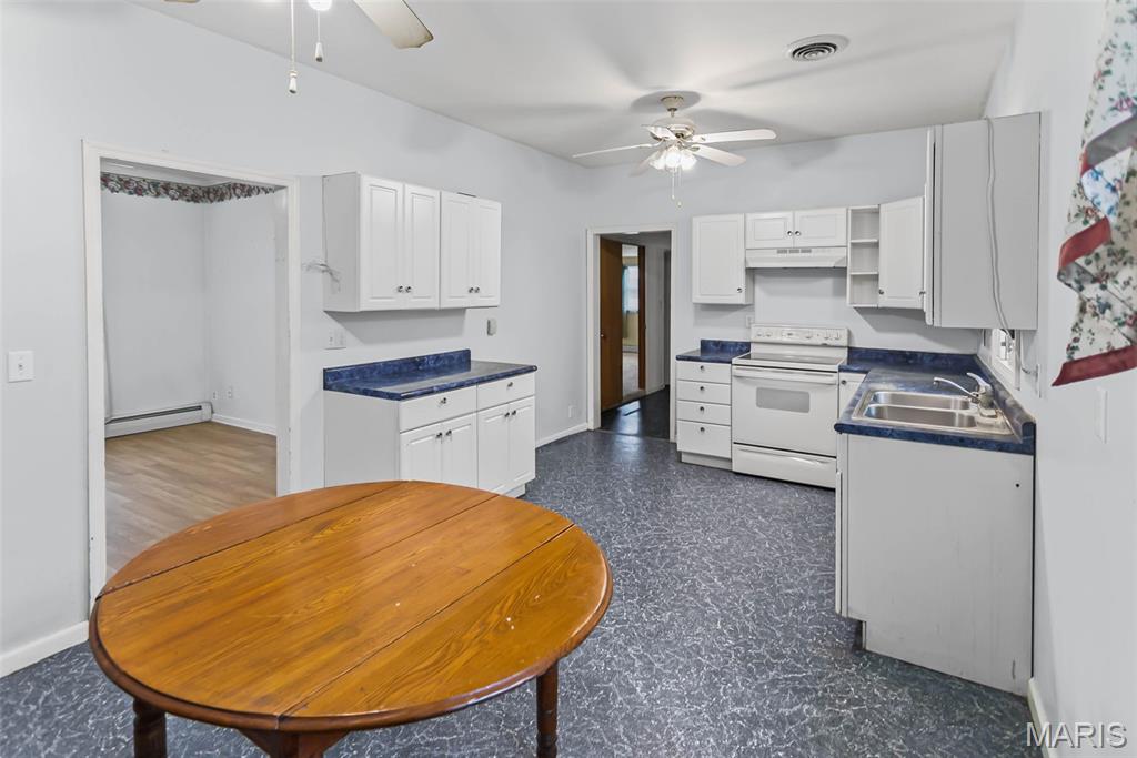 349 Locust Street Eldred, IL 62027 - Photo 19 of 39