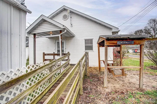 $65,000 | 349 Locust Street, Eldred, IL 62027