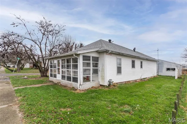 $65,000 | 349 Locust Street, Eldred, IL 62027