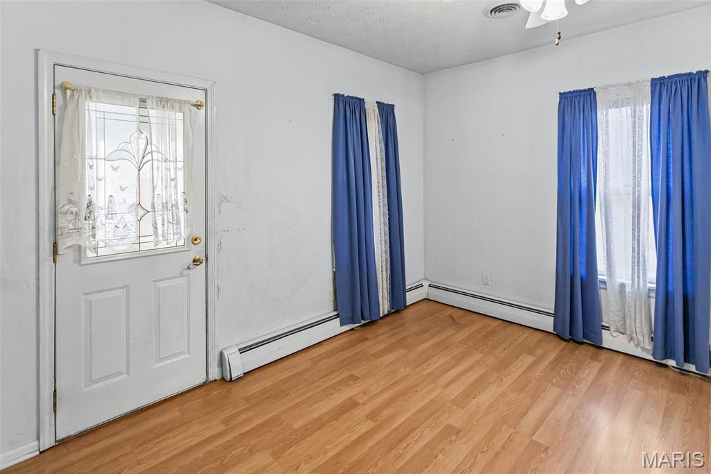 349 Locust Street Eldred, IL 62027 - Photo 7 of 39