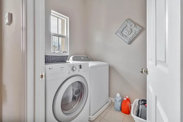 $384,900 | 1744 West Dali Way, Hanford, CA 93230