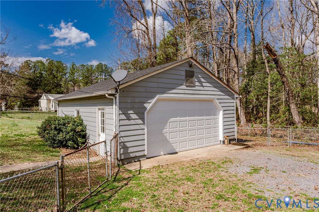 15412 Exter Mill Road Chesterfield, VA 23838 - Photo 12 of 66 Detached garage featuring a gate