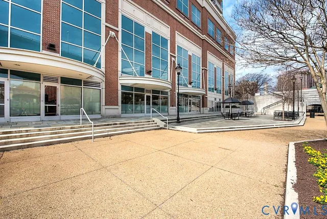$2,100 | 301 Virginia Street, Unit U1710, Richmond, VA 23219
