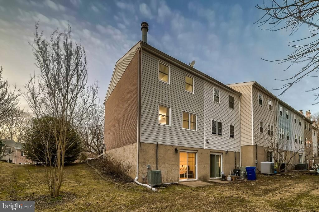 9349 Pan Ridge Road Baltimore, MD 21234 - Photo 28 of 32 Back yard