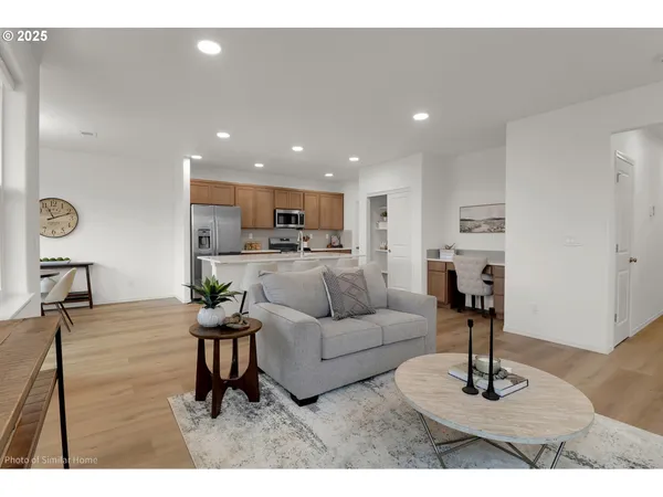 $399,990 | 2363 West 10th Avenue, Junction City, OR 97448