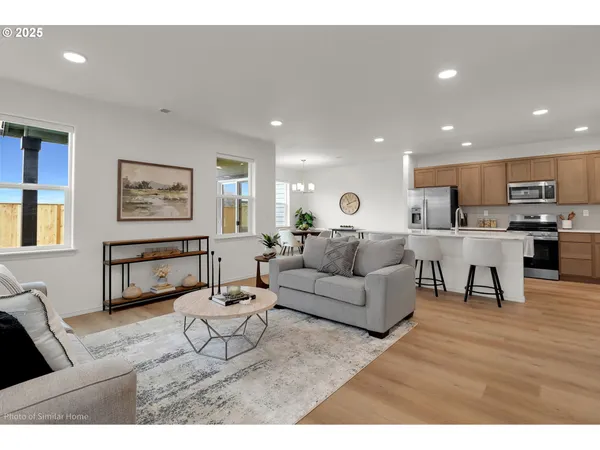 $399,990 | 2363 West 10th Avenue, Junction City, OR 97448
