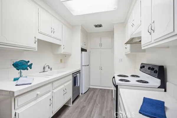 $299,888 | 2119 Via Puerta, Unit Q, Laguna Woods, CA 92637