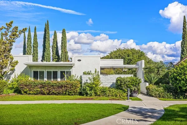 $299,888 | 2119 Via Puerta, Unit Q, Laguna Woods, CA 92637