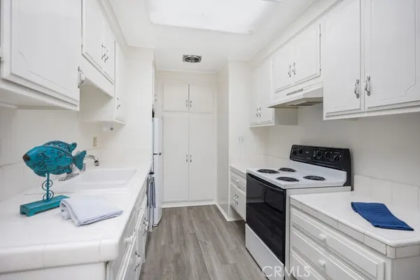 $299,888 | 2119 Via Puerta, Unit Q, Laguna Woods, CA 92637