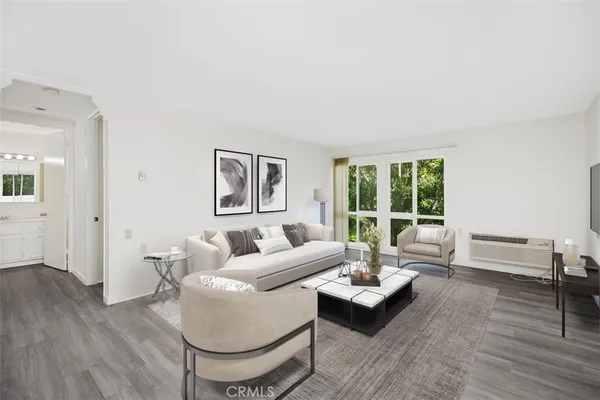 $299,888 | 2119 Via Puerta, Unit Q, Laguna Woods, CA 92637