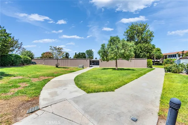 $299,888 | 2119 Via Puerta, Unit Q, Laguna Woods, CA 92637