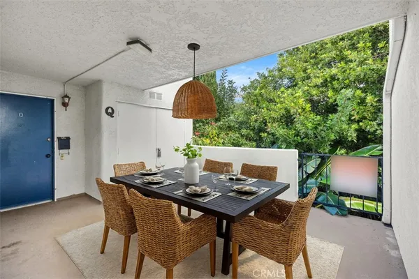 $299,888 | 2119 Via Puerta, Unit Q, Laguna Woods, CA 92637