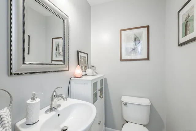 $719,000 | 1110 Old Clinton Road, Westbrook, CT 06498