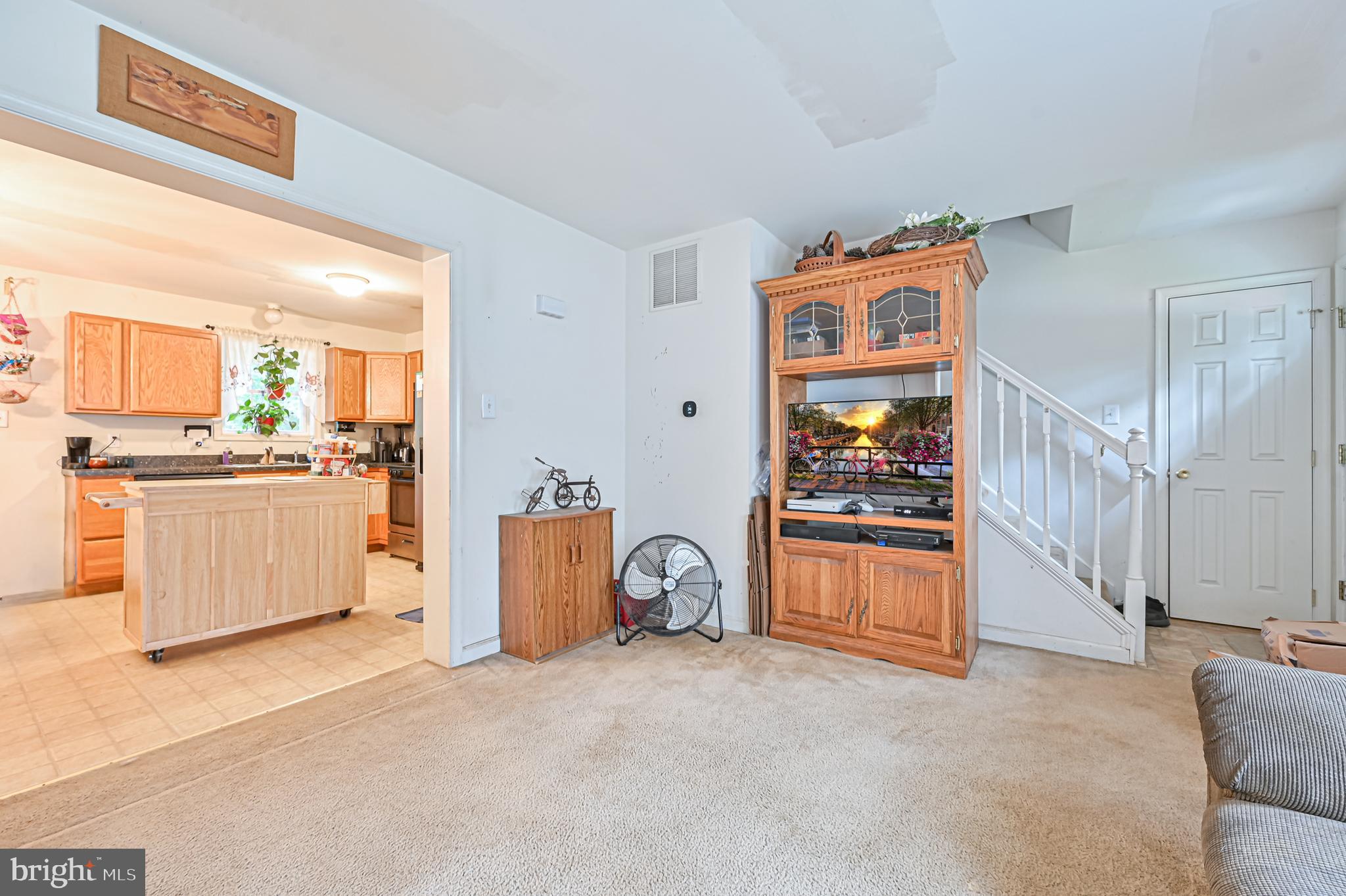 421 Evergreen Road Millville, NJ 08332 - Photo 7 of 26 a view of kitchen with cabinets and window
