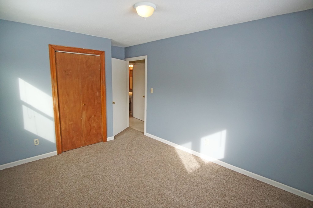 40 Old Farm Road Springfield, MA 01119 - Photo 10 of 16 a view of empty room
