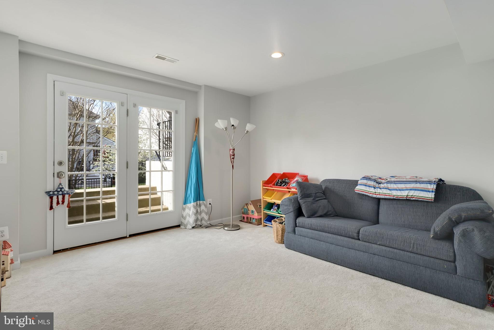 6805 Rathbone Place Gainesville, VA 20155 - Photo 46 of 61 Gallery Image 46