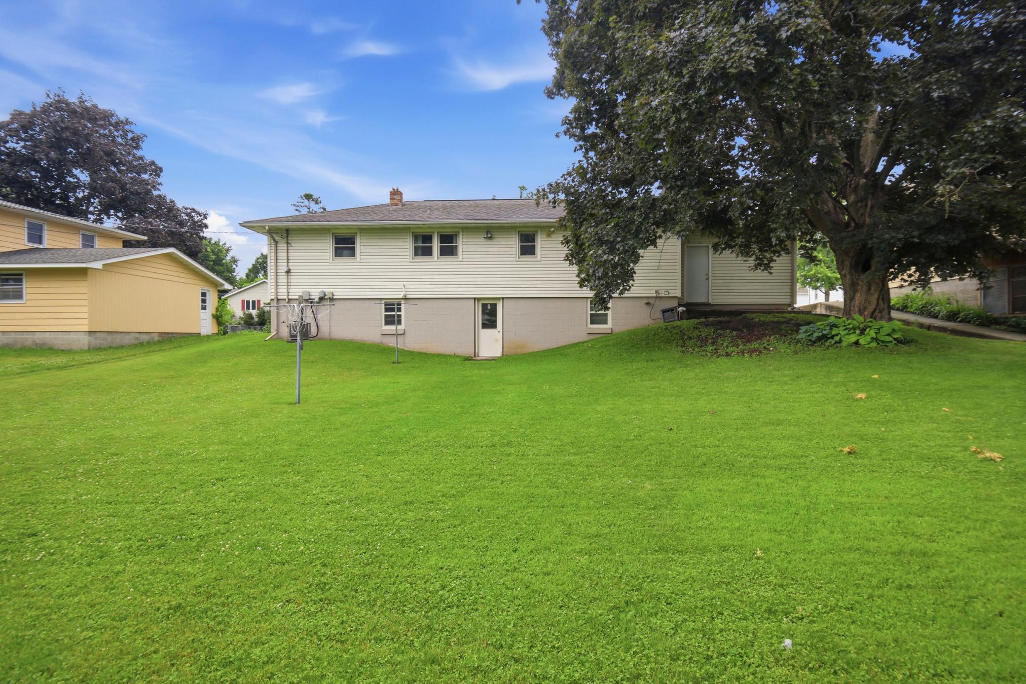 430 5th Street Southwest Plainview, MN 55964 - Photo 36 of 47