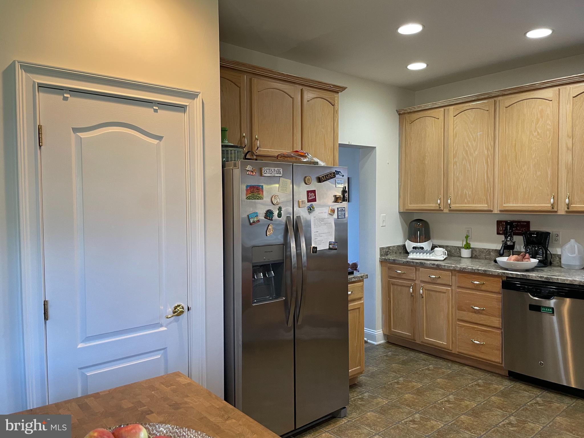 8 Hemlock Lane Sicklerville, NJ 08081 - Photo 11 of 35