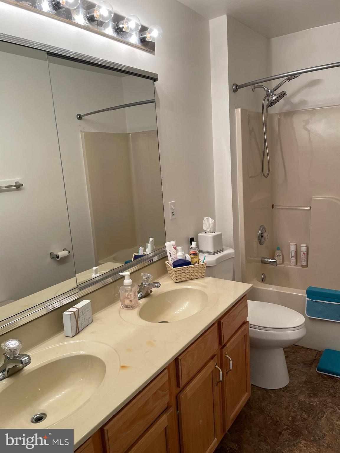 8 Hemlock Lane Sicklerville, NJ 08081 - Photo 31 of 35