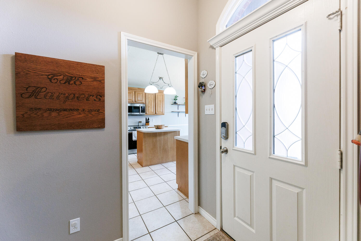 5504 101st Street Lubbock, TX 79424 - Photo 5 of 50 a view of a bathroom with a bathtub and a shower