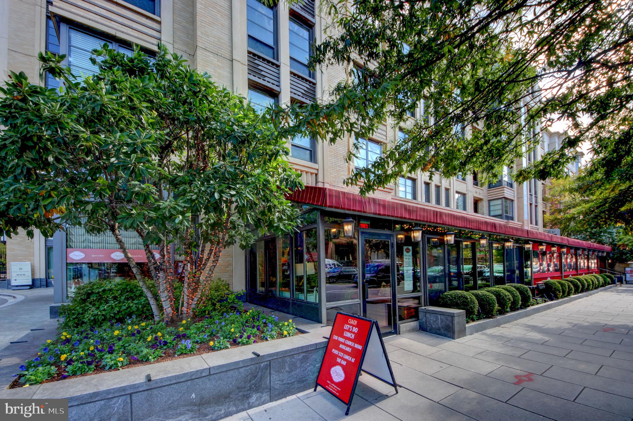 3000 Tilden Street Northwest, Unit 501I Washington, DC 20008 - Photo 45 of 48 a view of street with sitting area