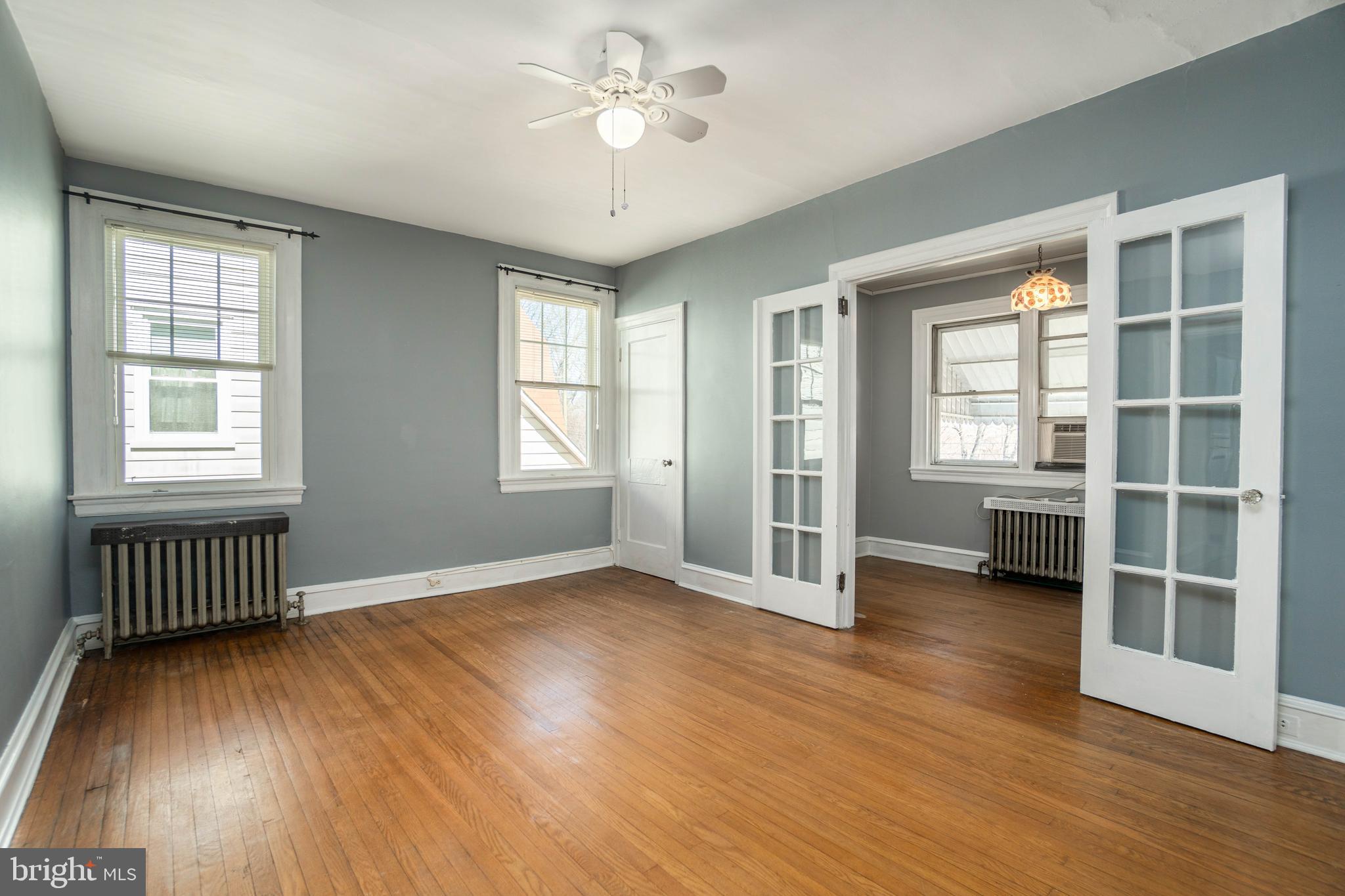 152 Glencoe Road Upper Darby, PA 19082 - Photo 22 of 48 Upper Level Primary Bedroom