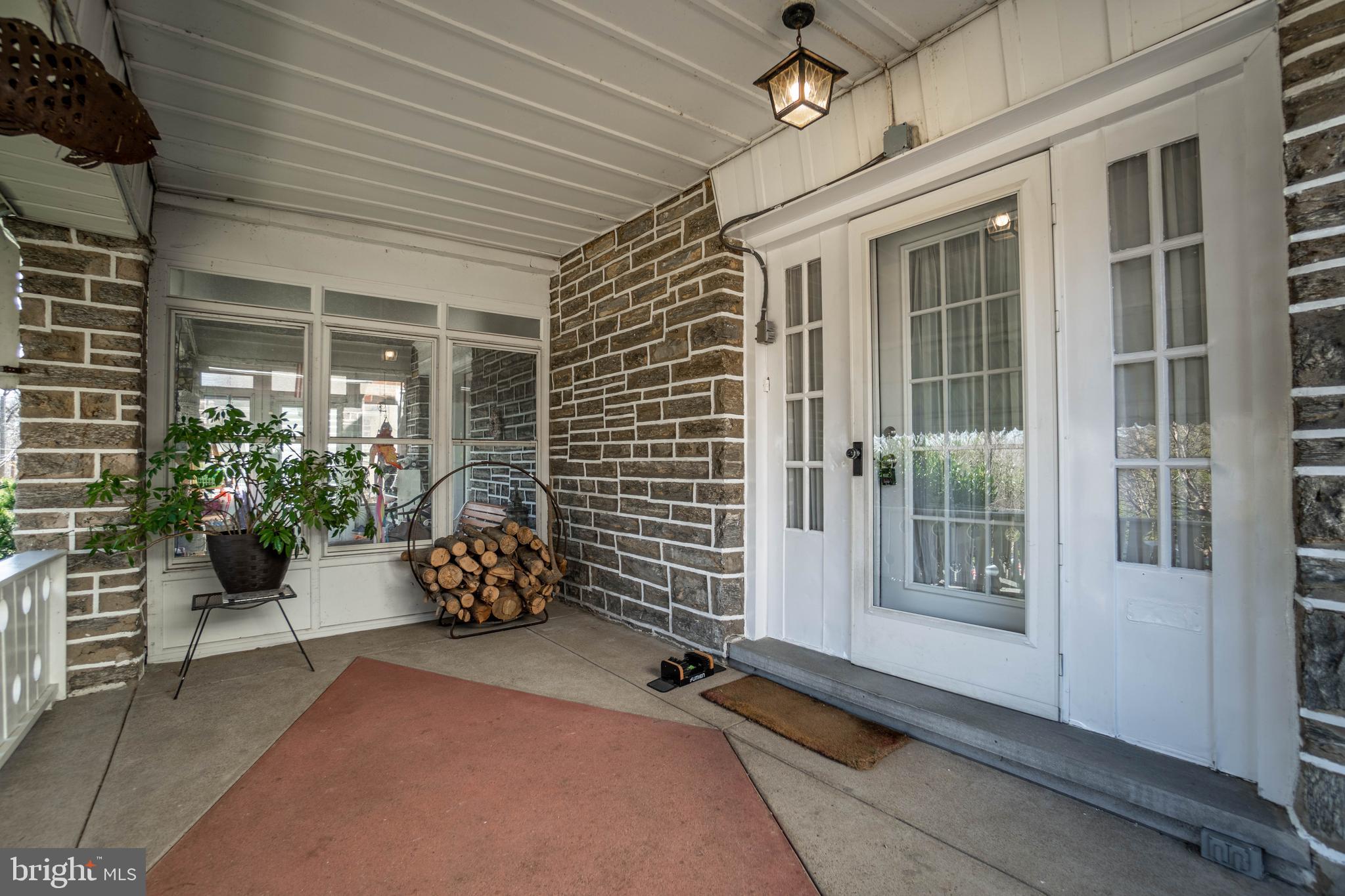 152 Glencoe Road Upper Darby, PA 19082 - Photo 5 of 48 Inviting Porch