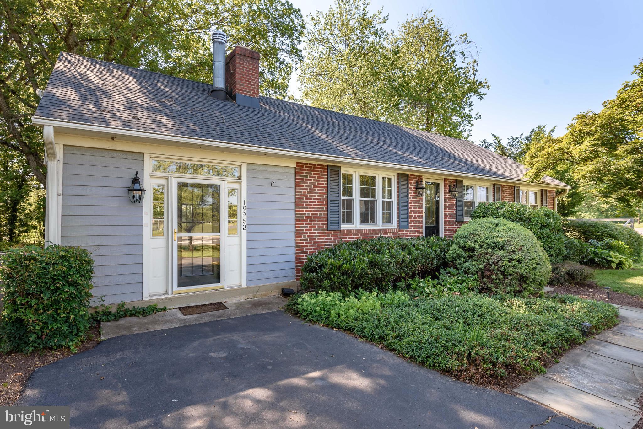 19253 Evergreen Mills Road Leesburg, VA 20175 - Photo 2 of 35 Welcome Home!