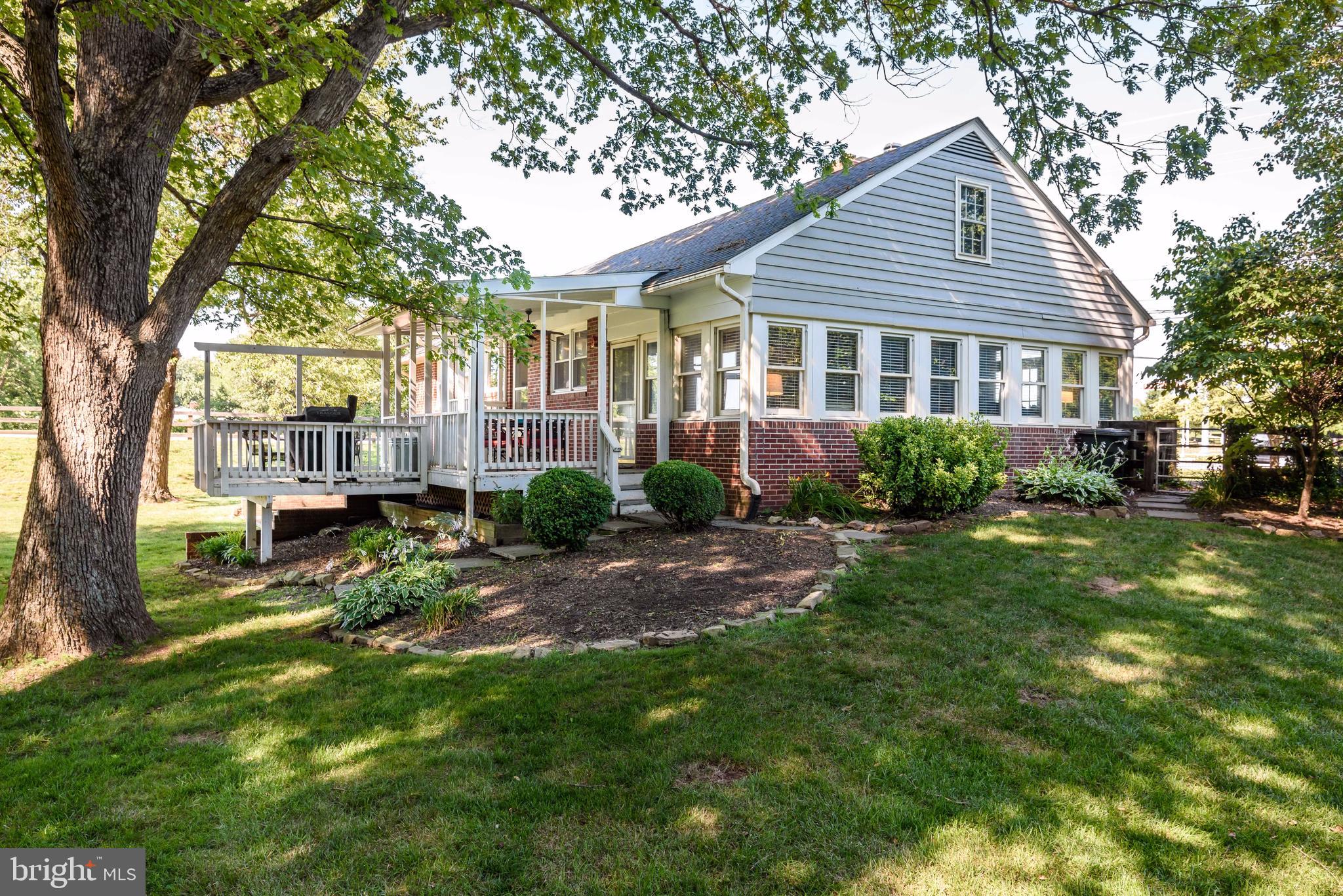 19253 Evergreen Mills Road Leesburg, VA 20175 - Photo 31 of 35 Porch and Deck