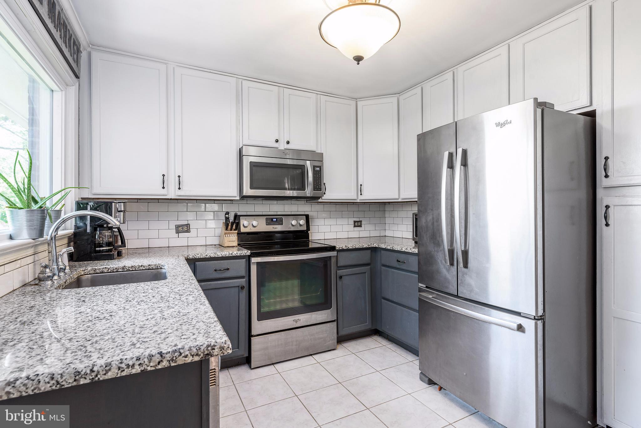 19253 Evergreen Mills Road Leesburg, VA 20175 - Photo 9 of 35 Kitchen