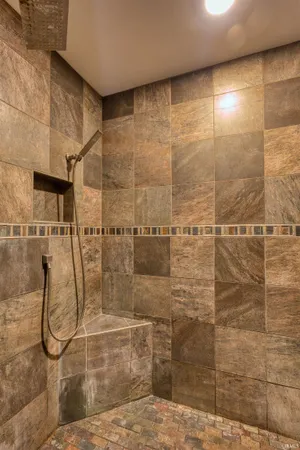 $599,900 | 4354 Ford Road, Mount Vernon, IN 47620
