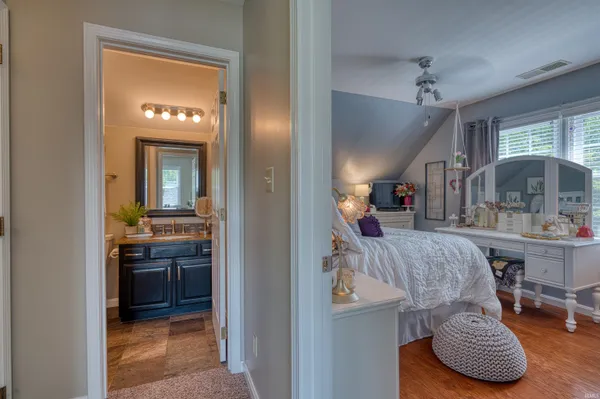 $599,900 | 4354 Ford Road, Mount Vernon, IN 47620