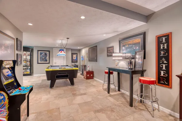 $599,900 | 4354 Ford Road, Mount Vernon, IN 47620
